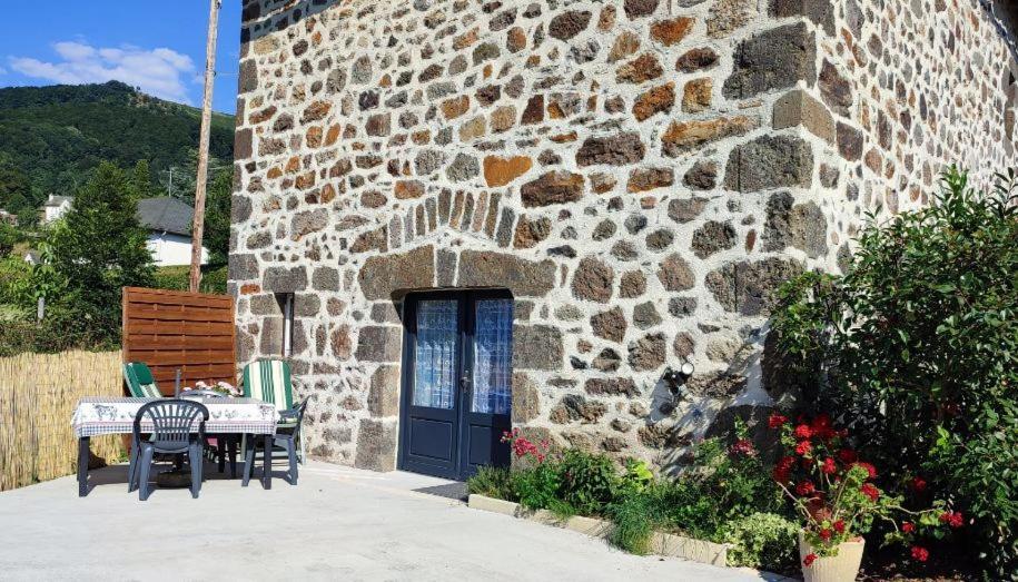 Apartament La Basse-Cour Vic-sur-Cère Zewnętrze zdjęcie